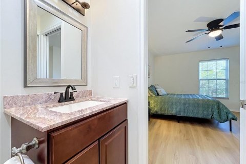 House in Tampa, Florida 3 bedrooms, 124.86 sq.m. № 2208975 - photo 17