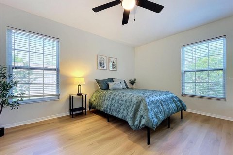 House in Tampa, Florida 3 bedrooms, 124.86 sq.m. № 2208975 - photo 13