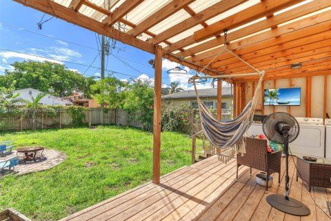 Propiedad comercial en venta en Hollywood, Florida, 136.38 m2 № 2014665 - foto 26