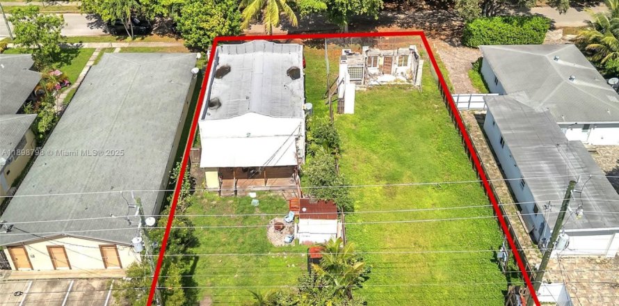 Propiedad comercial en Hollywood, Florida 136.38 m2 № 2014665