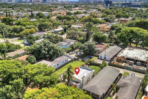 Propiedad comercial en venta en Hollywood, Florida, 136.38 m2 № 2014665 - foto 10