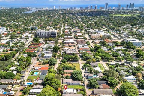 Propiedad comercial en venta en Hollywood, Florida, 136.38 m2 № 2014665 - foto 8