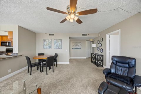 Condominio en venta en Saint Petersburg, Florida, 2 dormitorios, 106.84 m2 № 1771980 - foto 12