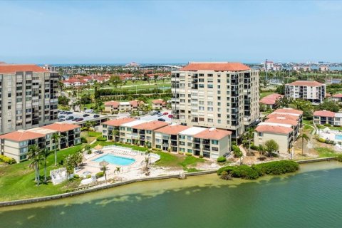 Condominio en venta en Saint Petersburg, Florida, 2 dormitorios, 106.84 m2 № 1771980 - foto 26
