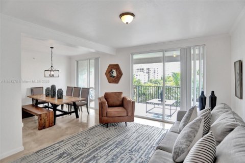 Condo à Sunny Isles Beach, Floride, 3 chambres  № 2019453