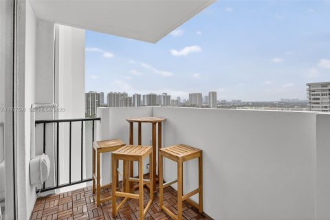 Condo in Aventura, Florida, 2 bedrooms  № 2189960 - photo 7
