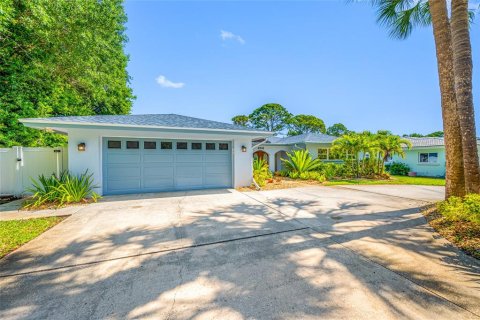 Villa ou maison à vendre à Belleair, Floride: 3 chambres, 173.73 m2 № 2151818 - photo 3