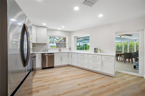 Villa ou maison à vendre à Belleair, Floride: 3 chambres, 173.73 m2 № 2151818 - photo 15