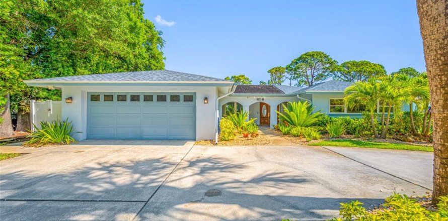 Villa ou maison à Belleair, Floride 3 chambres, 173.73 m2 № 2151818