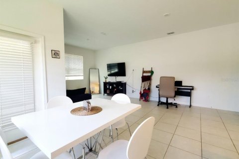 Touwnhouse à louer à San Antonio, Floride: 3 chambres, 166.02 m2 № 2167093 - photo 10