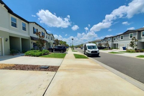 Touwnhouse à louer à San Antonio, Floride: 3 chambres, 166.02 m2 № 2167093 - photo 2
