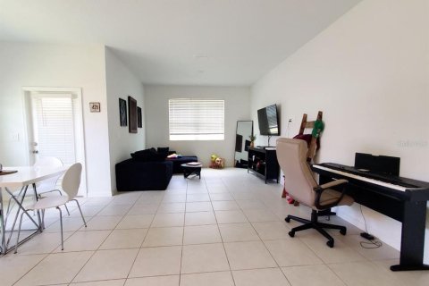 Touwnhouse à louer à San Antonio, Floride: 3 chambres, 166.02 m2 № 2167093 - photo 14