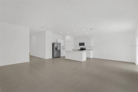 Villa ou maison à louer à Kissimmee, Floride: 4 chambres, 179.86 m2 № 2104689 - photo 7