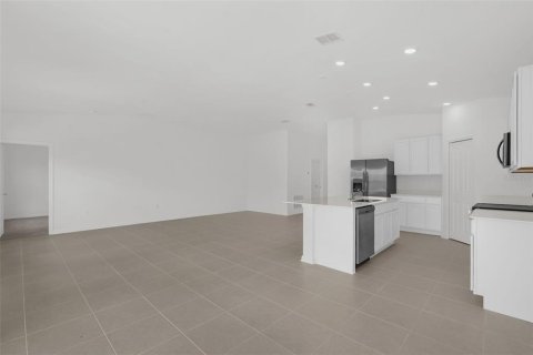 Villa ou maison à louer à Kissimmee, Floride: 4 chambres, 179.86 m2 № 2104689 - photo 6