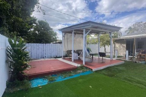 Villa ou maison à vendre à Homestead, Floride: 4 chambres, 138.33 m2 № 2059688 - photo 19