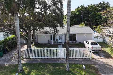 Villa ou maison à vendre à Homestead, Floride: 4 chambres, 138.33 m2 № 2059688 - photo 3