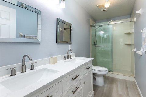 Townhouse in Altamonte Springs, Florida 3 bedrooms, 177.81 sq.m. № 1888559 - photo 17