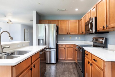 Townhouse in Altamonte Springs, Florida 3 bedrooms, 177.81 sq.m. № 1888559 - photo 11