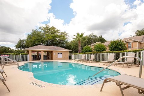 Townhouse in Altamonte Springs, Florida 3 bedrooms, 177.81 sq.m. № 1888559 - photo 26