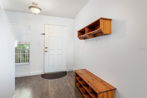 Townhouse in Altamonte Springs, Florida 3 bedrooms, 177.81 sq.m. № 1888559 - photo 3