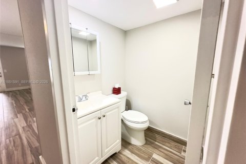 Condo in Delray Beach, Florida, 1 bedroom  № 2009466 - photo 6