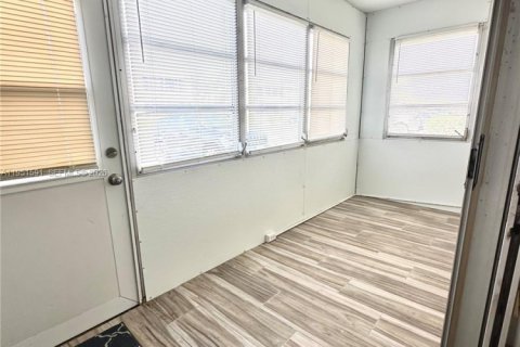 Condo in Delray Beach, Florida, 1 bedroom  № 2009466 - photo 10