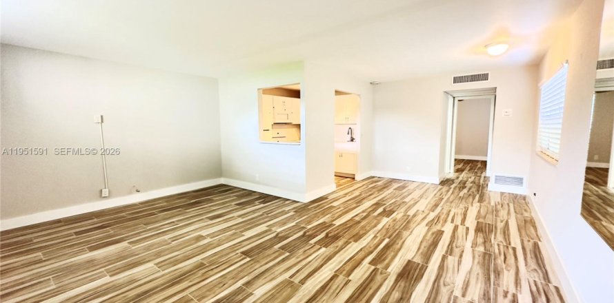 Condo in Delray Beach, Florida, 1 bedroom  № 2009466