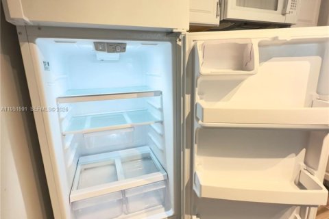 Condo in Delray Beach, Florida, 1 bedroom  № 2009466 - photo 15