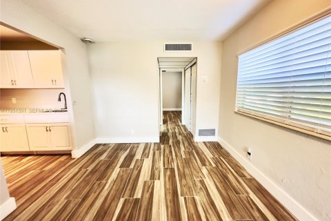 Condo in Delray Beach, Florida, 1 bedroom  № 2009466 - photo 4