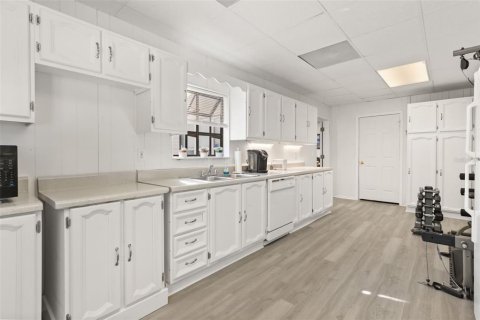 Commercial property in Tavares, Florida 224.08 sq.m. № 2379840 - photo 21