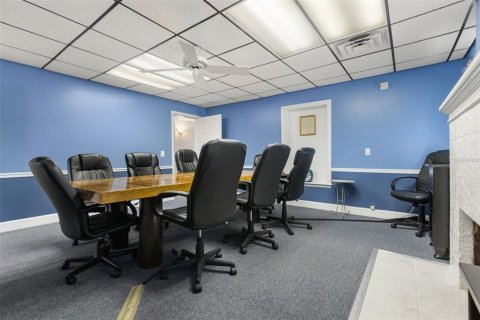Commercial property in Tavares, Florida 224.08 sq.m. № 2379840 - photo 14