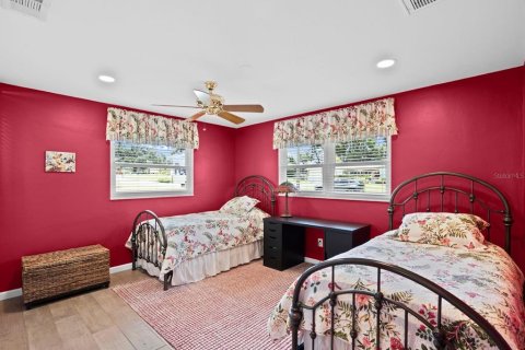 House in Dunedin, Florida 3 bedrooms, 162.76 sq.m. № 2227023 - photo 30