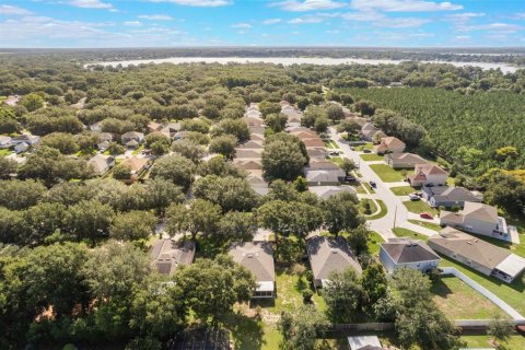 House in Eustis, Florida 4 bedrooms, 175.86 sq.m. № 1824401 - photo 28