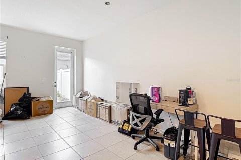 Touwnhouse à louer à Odessa, Floride: 3 chambres, 164.62 m2 № 1805211 - photo 15