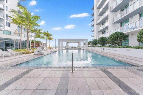 Condo in Miami, Florida, 1 bedroom  № 2079634 - photo 18