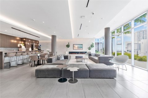 Condo in Miami, Florida, 1 bedroom  № 2079634 - photo 22