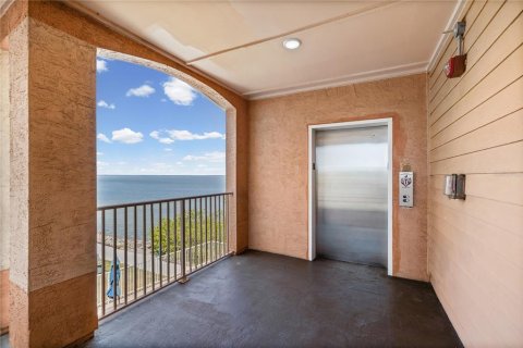 Condo in Tampa, Florida, 1 bedroom № 2112730 - photo 27