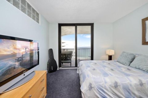 Condo in South Palm Beach, Florida, 2 bedrooms  № 2246477 - photo 15