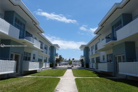 Купить кондоминиум в Майами-Бич, Флорида 2 спальни, 107.58м2, № 1985939 - фото 8