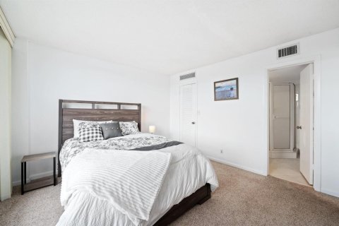 Copropriété à louer à Hillsboro Beach, Floride: 2 chambres, 92.9 m2 № 2174188 - photo 20