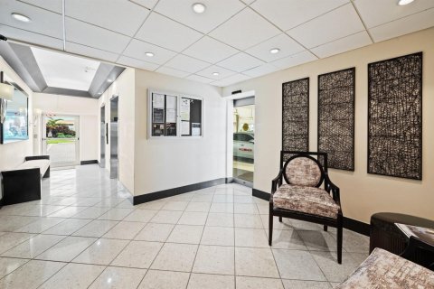 Copropriété à louer à Hillsboro Beach, Floride: 2 chambres, 92.9 m2 № 2174188 - photo 3