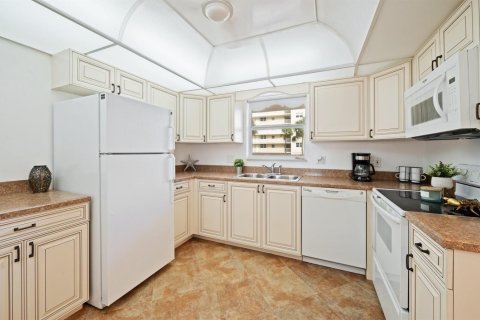 Copropriété à louer à Hillsboro Beach, Floride: 2 chambres, 92.9 m2 № 2174188 - photo 15
