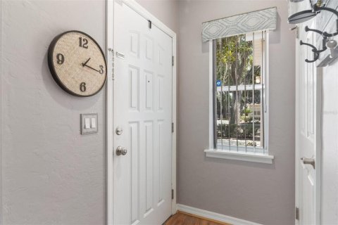 Condo in Gainesville, Florida, 1 bedroom  № 1808625 - photo 19