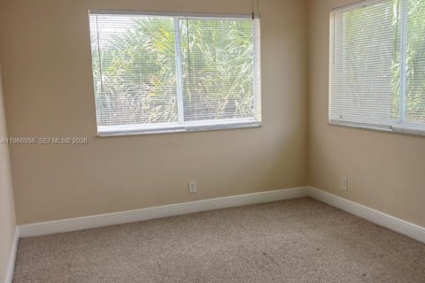 Copropriété à vendre à Tamarac, Floride: 1 chambre, 64.57 m2 № 2091356 - photo 9