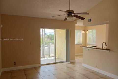 Copropriété à vendre à Tamarac, Floride: 1 chambre, 64.57 m2 № 2091356 - photo 3