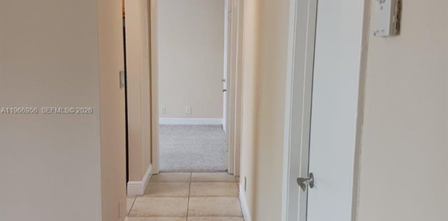 Condo à Tamarac, Floride, 1 chambre  № 2091356