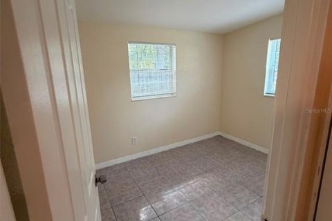 Villa ou maison à vendre à Tampa, Floride: 4 chambres, 116.31 m2 № 2156837 - photo 4