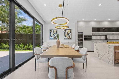 Купить виллу или дом в Форт-Лодердейл, Флорида 4 спальни, 353.4м2, № 1975750 - фото 16