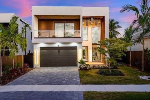 Купить виллу или дом в Форт-Лодердейл, Флорида 4 спальни, 353.4м2, № 1975750 - фото 1