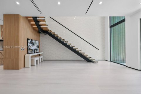 Купить виллу или дом в Форт-Лодердейл, Флорида 4 спальни, 353.4м2, № 1975750 - фото 5